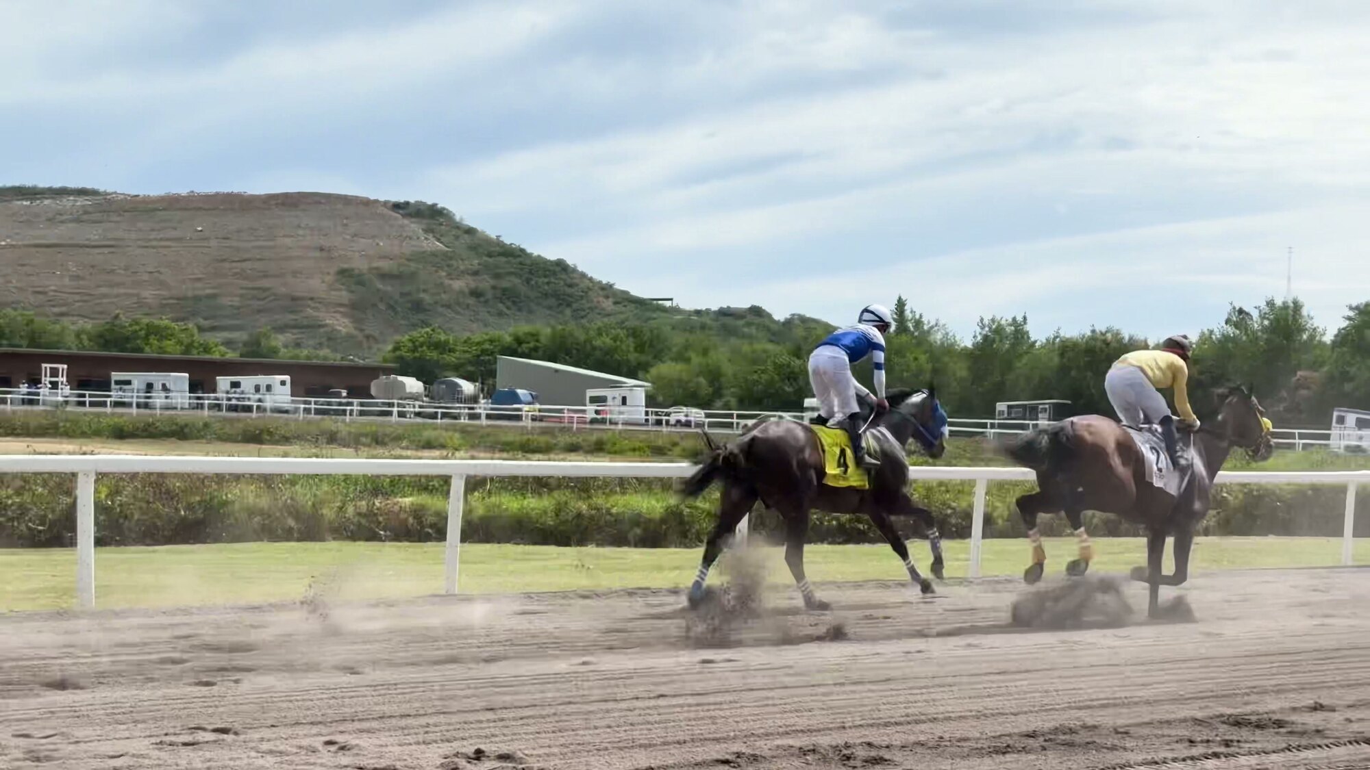 Horse racing at the Clinton E. Phipps Racetrack
